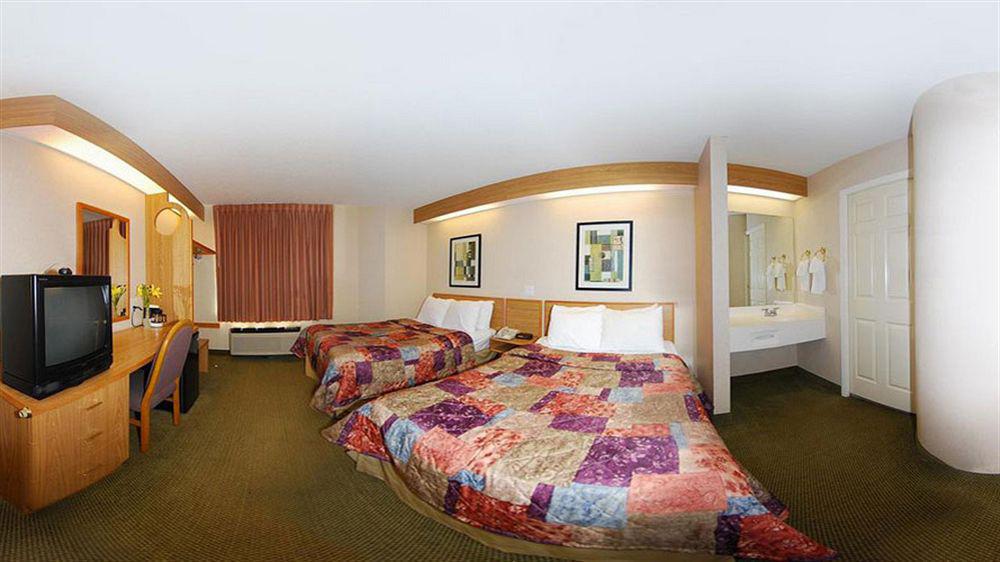 Sleep Inn At Greenville Convention Center Exterior photo